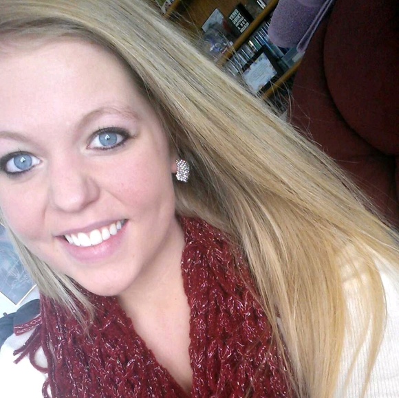 Meet your Posher, Callista - Picture 2 of 6